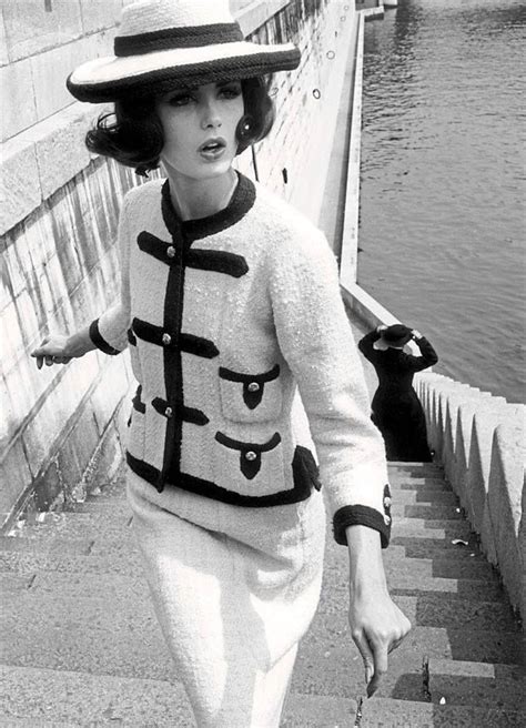 coco chanel clothing 1950s